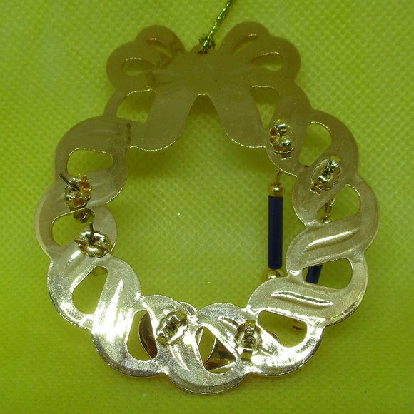 Gold Tone Enamel Christmas Ornament With 3 Pair Pierced Earring Openwork Wreath - Picture 10 of 10